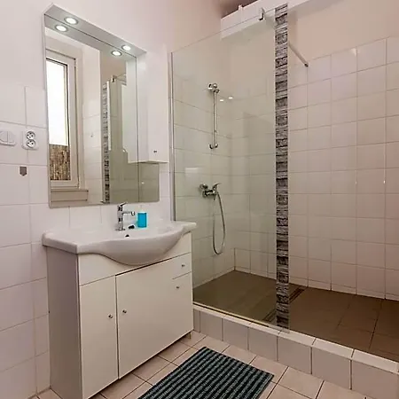 Hostel Favorit