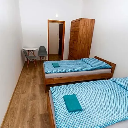Hostel Favorit *