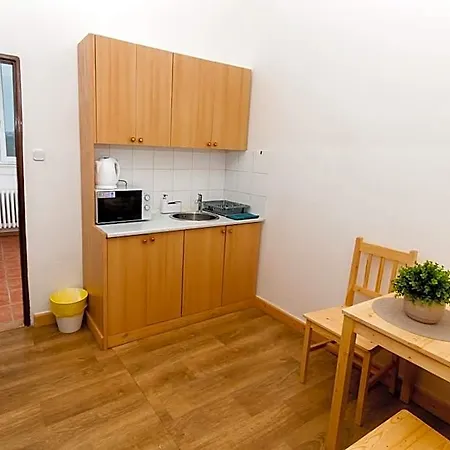 Favorit Hostel *